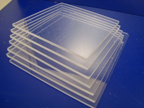 foto de chapa de policarbonato cristal
